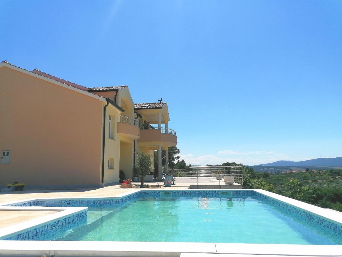Villa Scolopax Rusticola Skradin With Heated Pool מראה חיצוני תמונה
