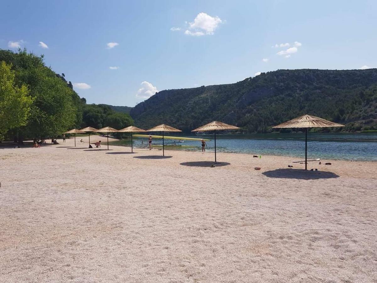 Villa Scolopax Rusticola Skradin With Heated Pool מראה חיצוני תמונה